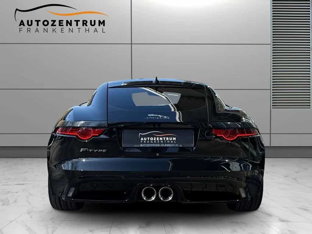 Jaguar F-Type R-Dynamic 05/2019-photo-3