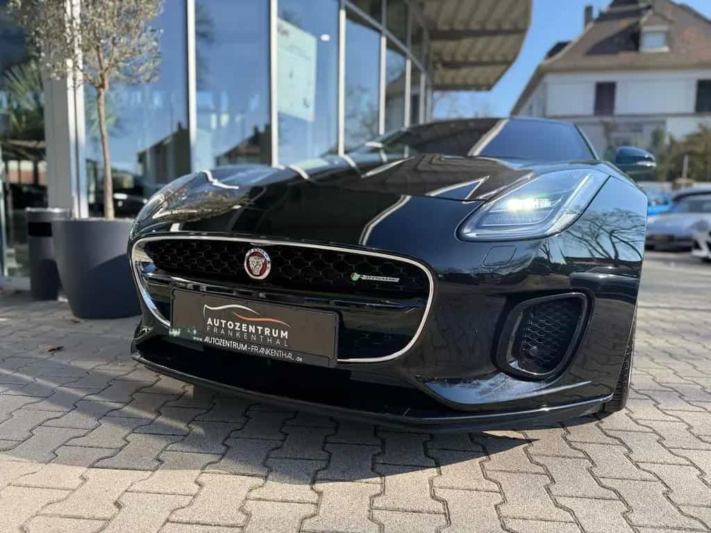 Jaguar F-Type R-Dynamic 05/2019-photo-30