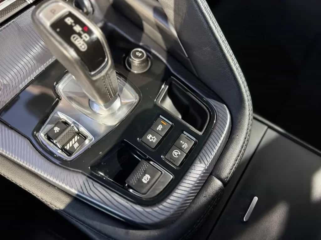 Jaguar F-Type R-Dynamic 05/2019-photo-31