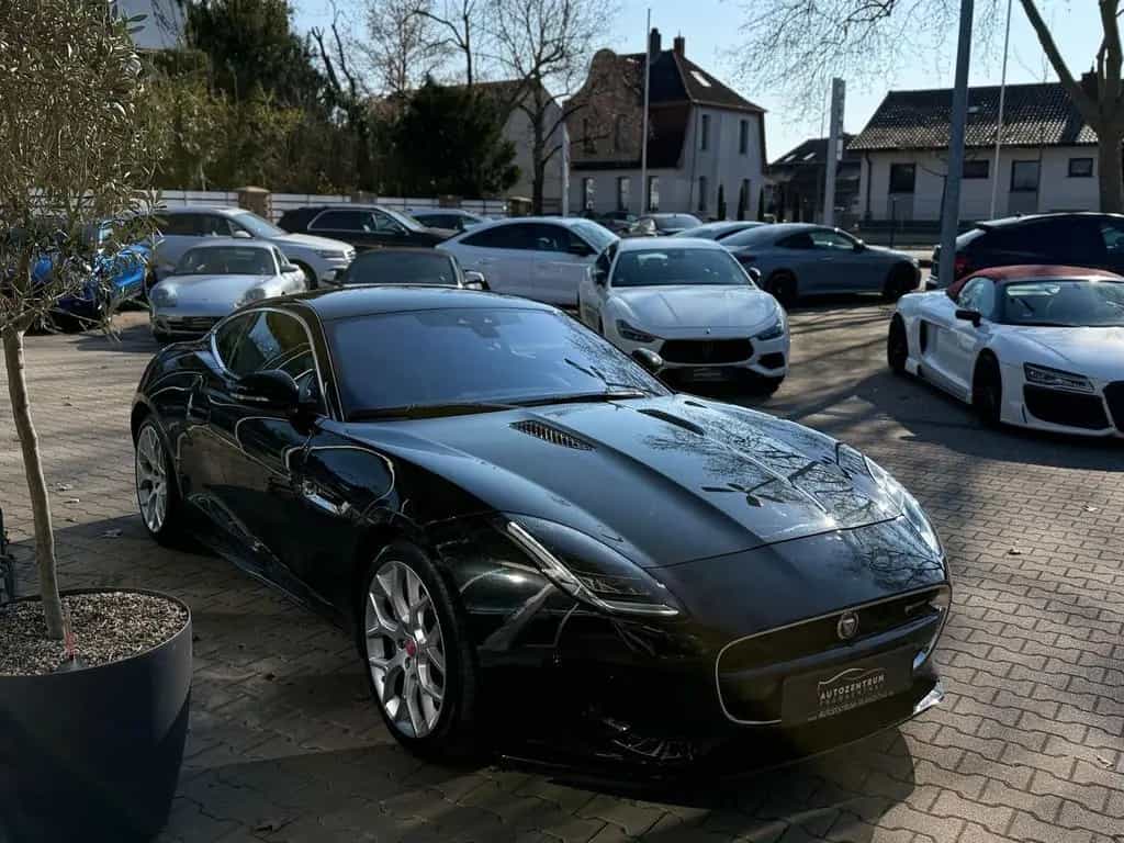 Jaguar F-Type R-Dynamic 05/2019-photo-5