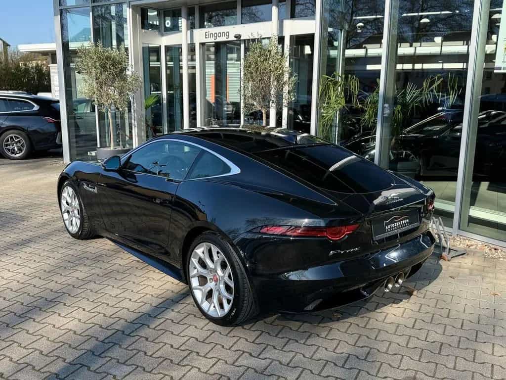 Jaguar F-Type R-Dynamic 05/2019-photo-7