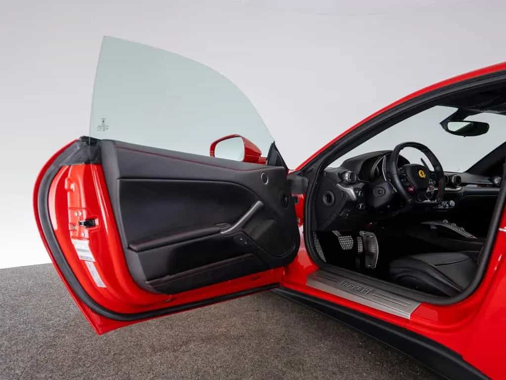 Ferrari F12 berlinetta FERRARI SINGEN 11/2015-photo-31