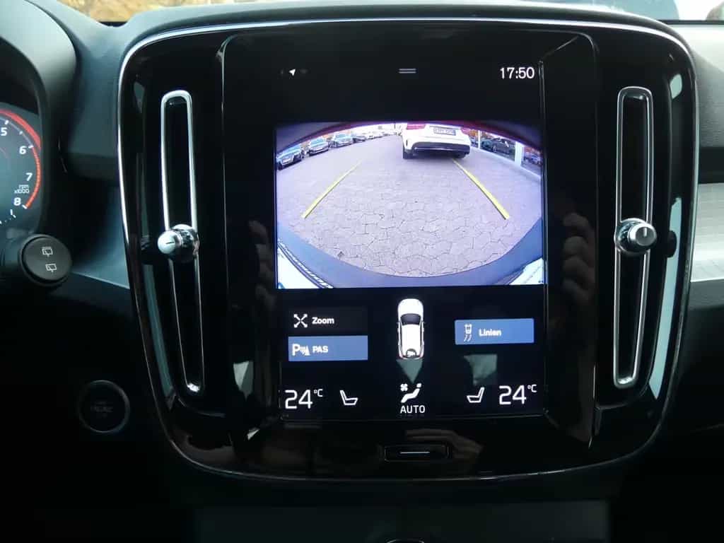 Volvo XC40 Momentum*Kamera*virtual*h/k-Sound*Navi*LED 06/2018-photo-12