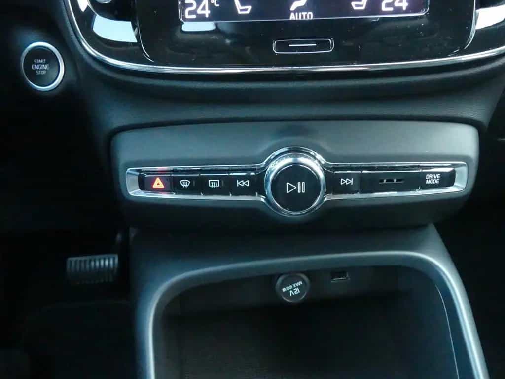 Volvo XC40 Momentum*Kamera*virtual*h/k-Sound*Navi*LED 06/2018-photo-13