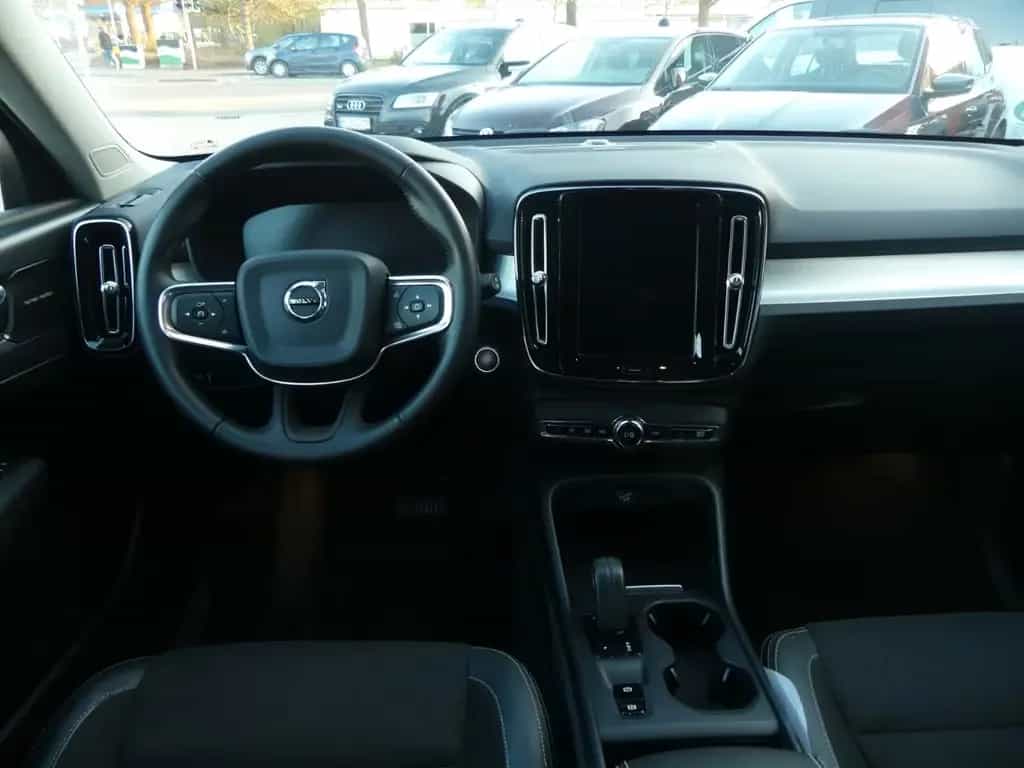 Volvo XC40 Momentum*Kamera*virtual*h/k-Sound*Navi*LED 06/2018-photo-6
