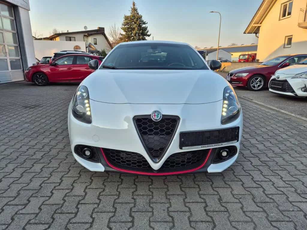 Alfa Romeo Giulietta Sport Navigation, Klima, Einparkhilfe 01/2020-photo-1