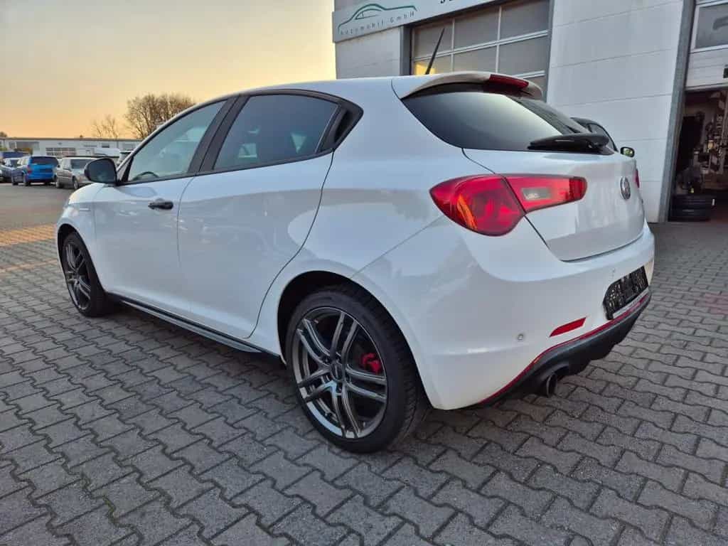 Alfa Romeo Giulietta Sport Navigation, Klima, Einparkhilfe 01/2020-photo-4