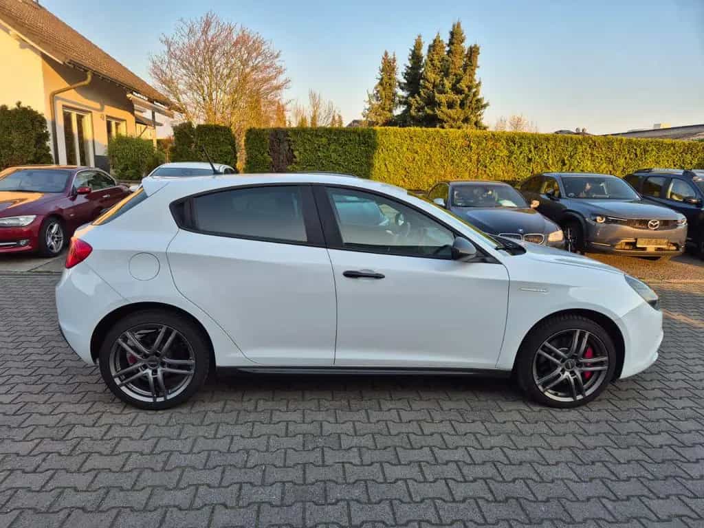 Alfa Romeo Giulietta Sport Navigation, Klima, Einparkhilfe 01/2020-photo-7