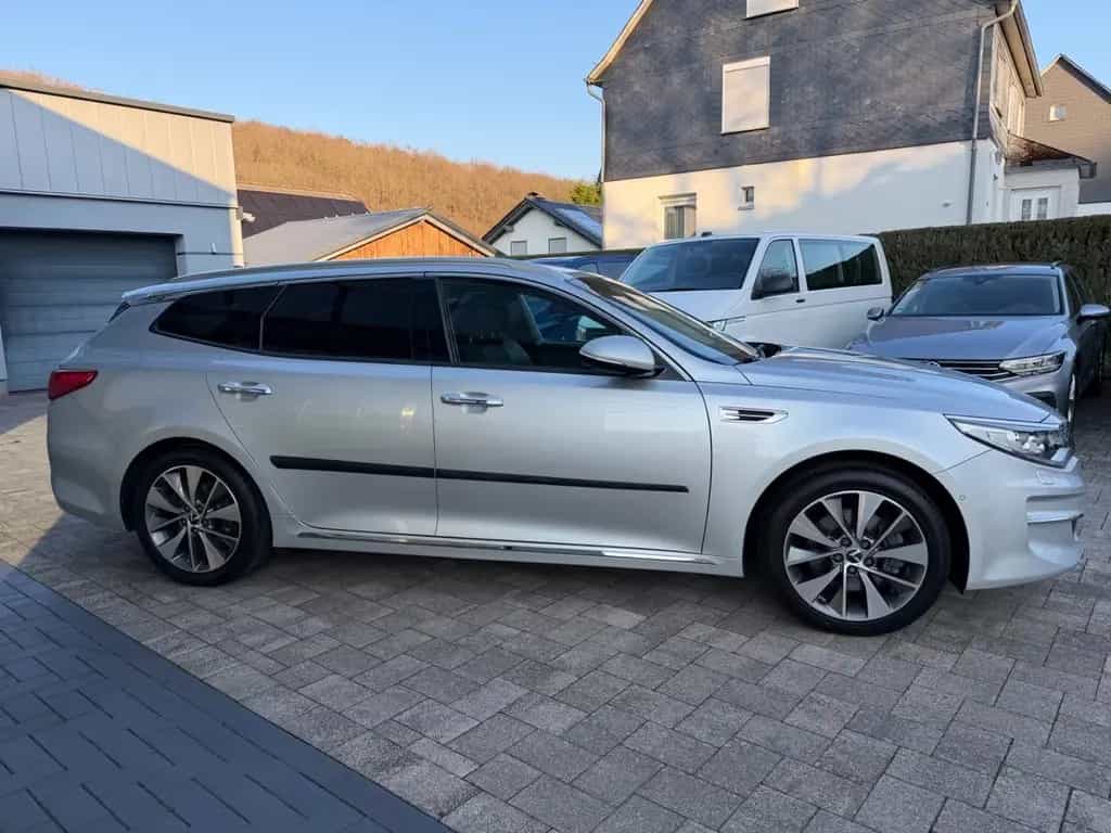Kia Optima Sportswagon 2.0 Spirit*Harman&Kardon*360K 02/2017-photo-9
