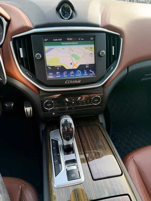 Maserati Ghibli 3.0 V6 S Q4 Automatik Leder Schiebedach 04/2015-photo-15
