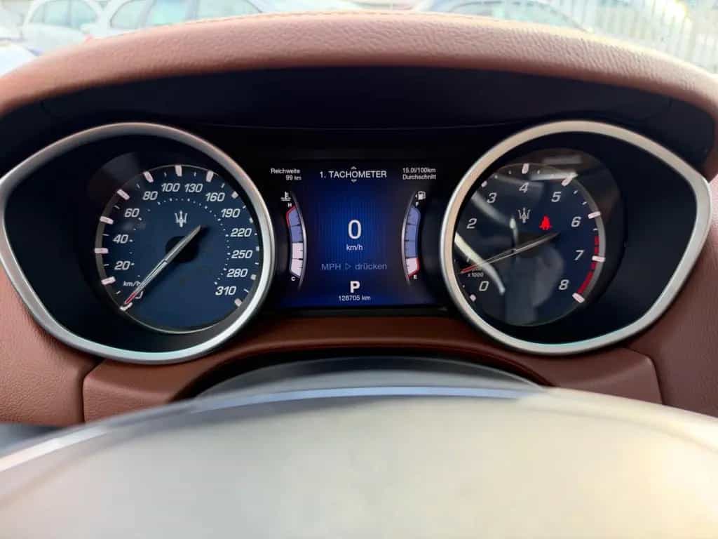 Maserati Ghibli 3.0 V6 S Q4 Automatik Leder Schiebedach 04/2015-photo-17