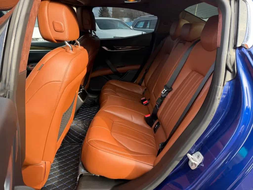 Maserati Ghibli 3.0 V6 S Q4 Automatik Leder Schiebedach 04/2015-photo-19