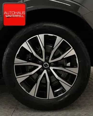 Volvo XC60 B5 AWD PLUS DARK PANO+GOOGLE+MEMO+KRISTALL+ 01/2023-photo-10