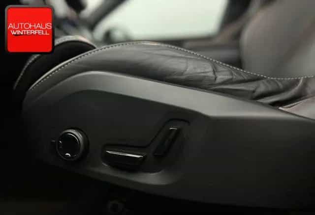 Volvo XC60 B5 AWD PLUS DARK PANO+GOOGLE+MEMO+KRISTALL+ 01/2023-photo-13