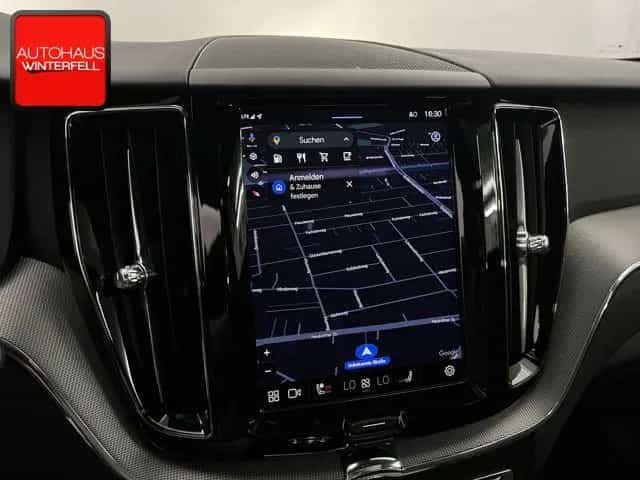 Volvo XC60 B5 AWD PLUS DARK PANO+GOOGLE+MEMO+KRISTALL+ 01/2023-photo-22