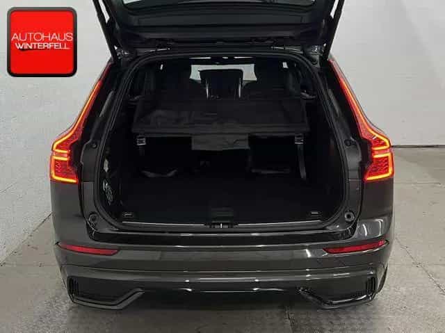 Volvo XC60 B5 AWD PLUS DARK PANO+GOOGLE+MEMO+KRISTALL+ 01/2023-photo-33