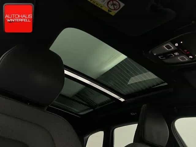 Volvo XC60 B5 AWD PLUS DARK PANO+GOOGLE+MEMO+KRISTALL+ 01/2023-photo-9