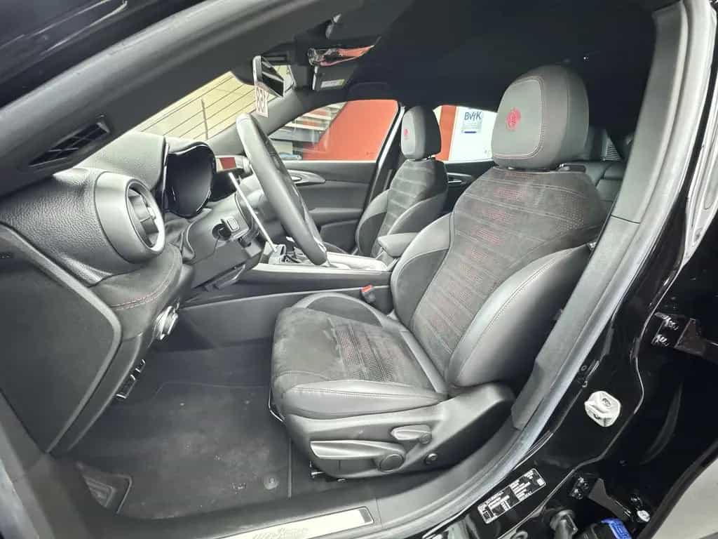 Alfa Romeo Tonale 1.5 VGT Veloce 48 V Hybrid LED 02/2024-photo-11