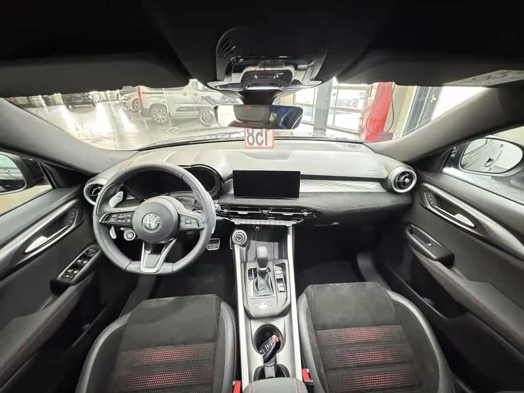 Alfa Romeo Tonale 1.5 VGT Veloce 48 V Hybrid LED 02/2024-photo-15