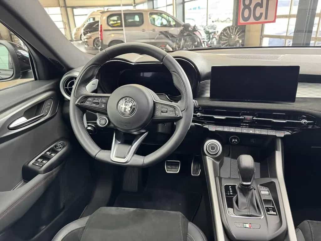 Alfa Romeo Tonale 1.5 VGT Veloce 48 V Hybrid LED 02/2024-photo-16