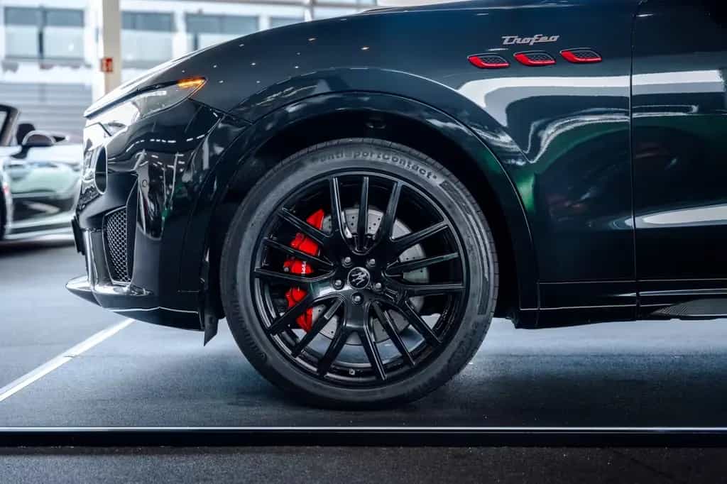 Maserati Levante Trofeo*Unfallfrei*Carbon*Garantie* 05/2021-photo-4