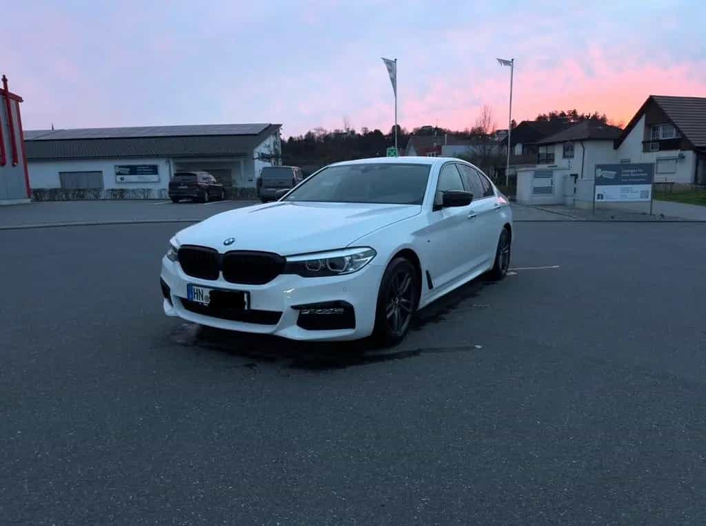 BMW 5 Series 520d |xDrive| M Sport FULL | TOP Zustand | 01/2018-photo-0