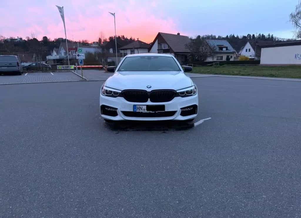 BMW 5 Series 520d |xDrive| M Sport FULL | TOP Zustand | 01/2018-photo-1