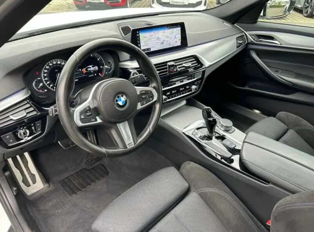 BMW 5 Series 520d |xDrive| M Sport FULL | TOP Zustand | 01/2018-photo-12