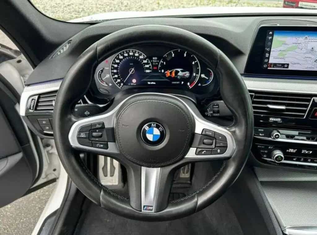 BMW 5 Series 520d |xDrive| M Sport FULL | TOP Zustand | 01/2018-photo-8