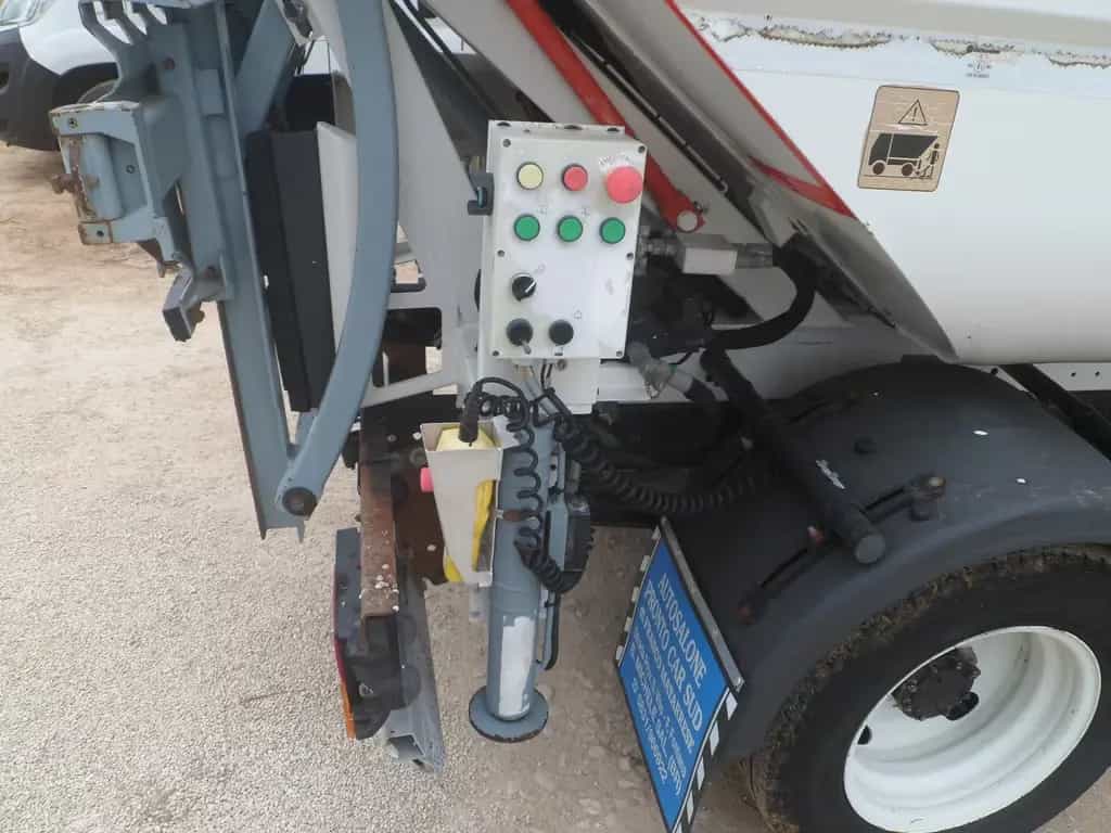 Isuzu Other M21 compattatore 01/2019-photo-9