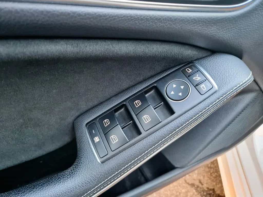 Mercedes-Benz CLA-Class 180 Shooting Brake AMG line +LED+KAMERA+ 01/2018-photo-21