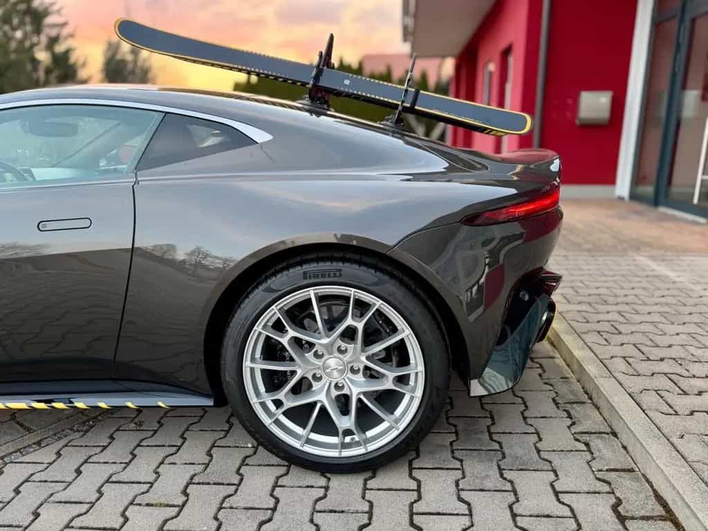 Aston Martin V8 Vantage 4.0 V8 Manual 007Edition 1 OF 100 04/2021-photo-11