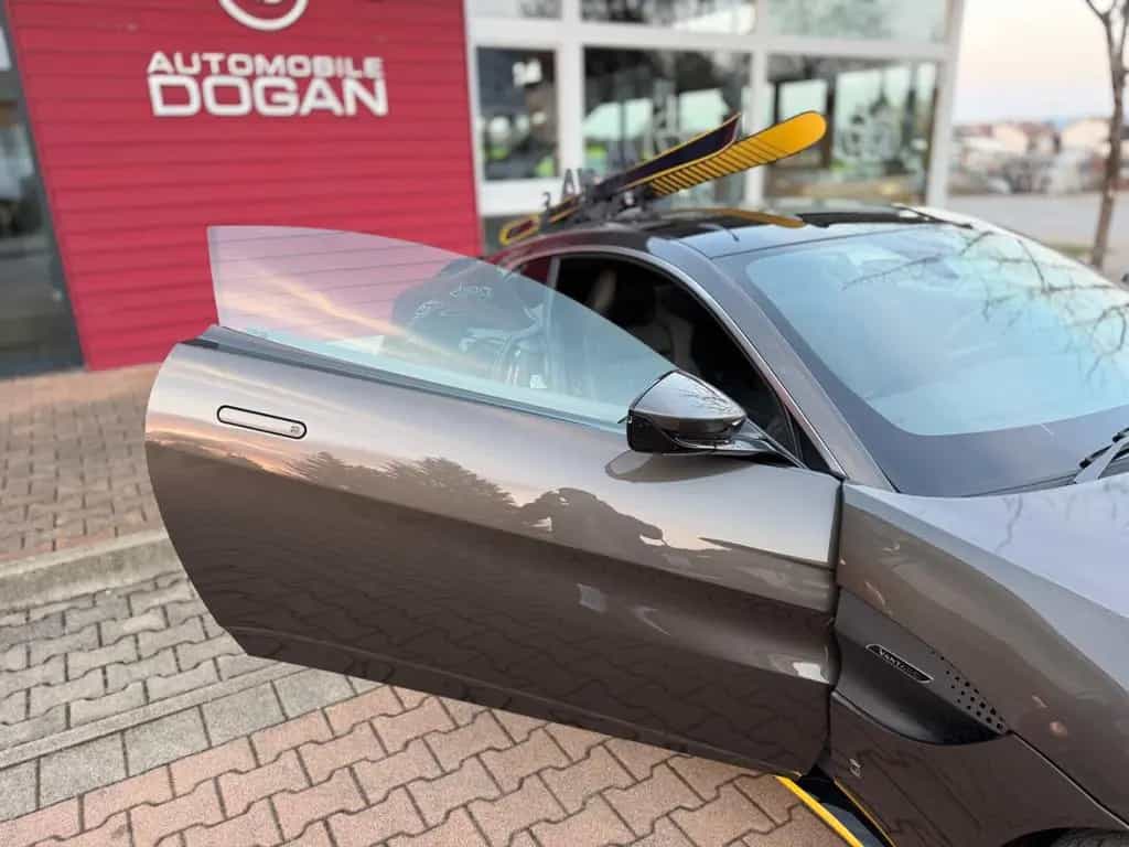Aston Martin V8 Vantage 4.0 V8 Manual 007Edition 1 OF 100 04/2021-photo-14