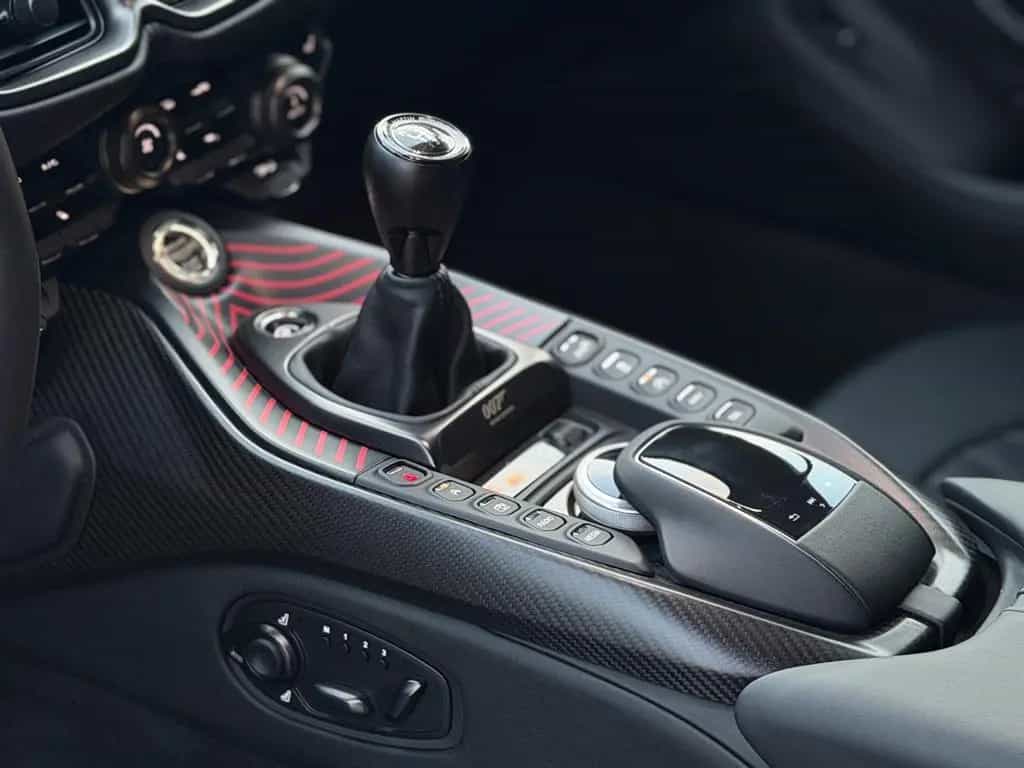 Aston Martin V8 Vantage 4.0 V8 Manual 007Edition 1 OF 100 04/2021-photo-18