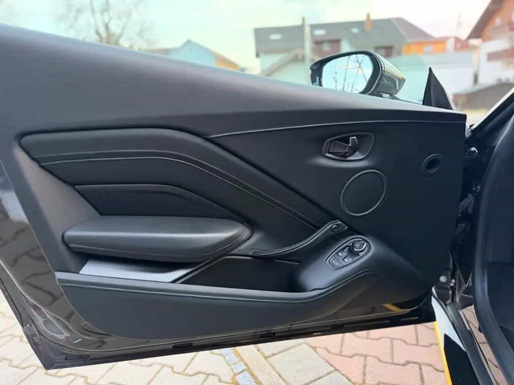 Aston Martin V8 Vantage 4.0 V8 Manual 007Edition 1 OF 100 04/2021-photo-23