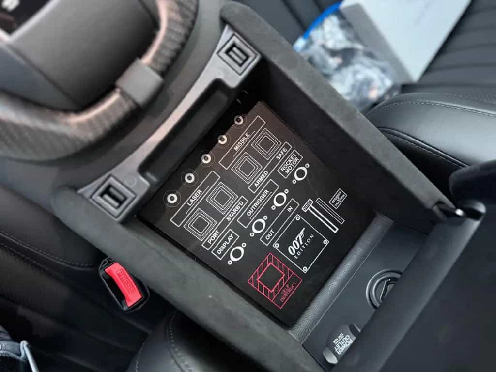 Aston Martin V8 Vantage 4.0 V8 Manual 007Edition 1 OF 100 04/2021-photo-27