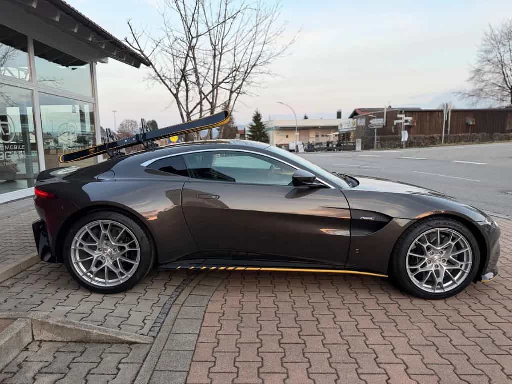 Aston Martin V8 Vantage 4.0 V8 Manual 007Edition 1 OF 100 04/2021-photo-3