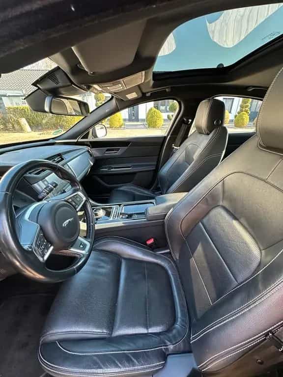 Jaguar XF 30d R-Sport 300 PS 08/2017-photo-9