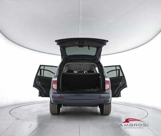Ssangyong Kyron Kyron 2.0 XDi Plus - PER OPERATORI DEL 09/2006-photo-6