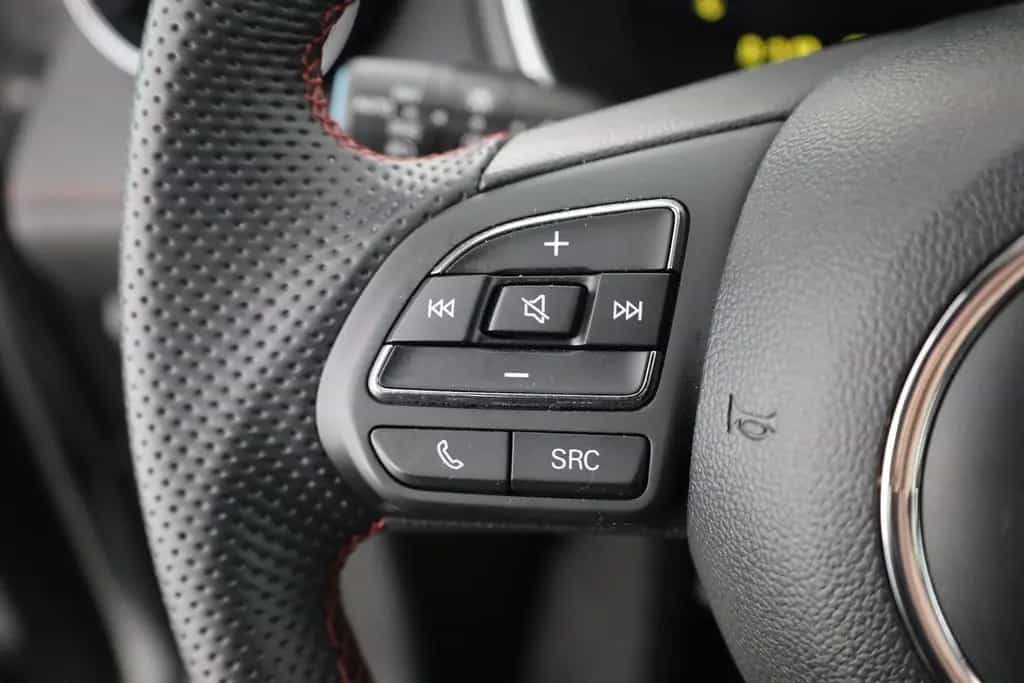 MG HS 1.5 T-GDI Luxury Aut. LED ACC Navi 360° Pano 03/2024-photo-13