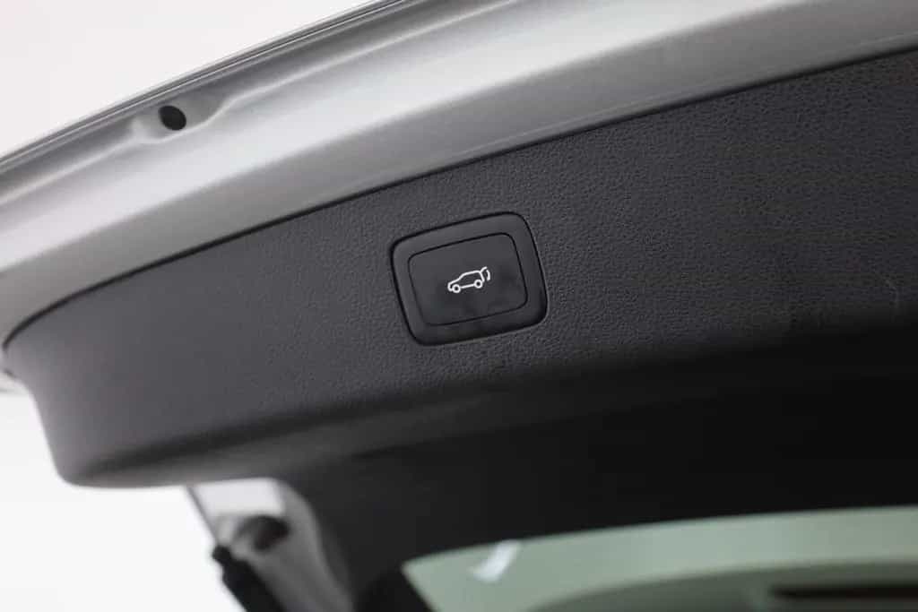 MG HS 1.5 T-GDI Luxury Aut. LED ACC Navi 360° Pano 03/2024-photo-23