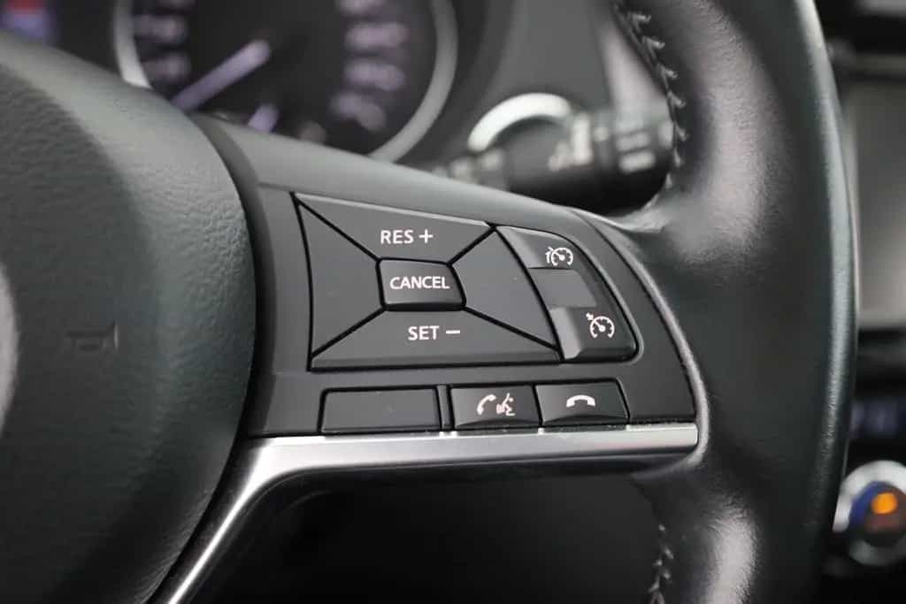 Nissan Qashqai 1.6 DIG-T N-Connecta Pano LED Navi 360° 05/2018-photo-15
