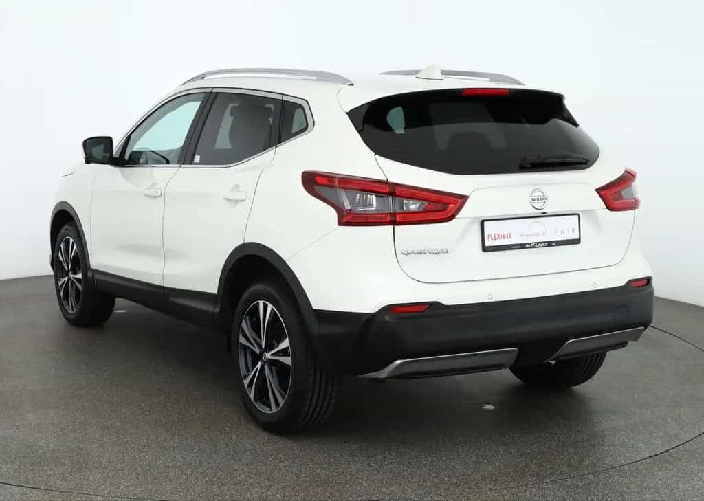Nissan Qashqai 1.6 DIG-T N-Connecta Pano LED Navi 360° 05/2018-photo-2