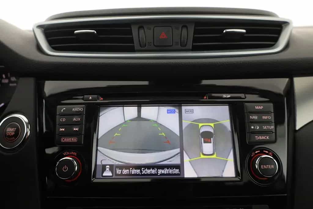 Nissan Qashqai 1.6 DIG-T N-Connecta Pano LED Navi 360° 05/2018-photo-24