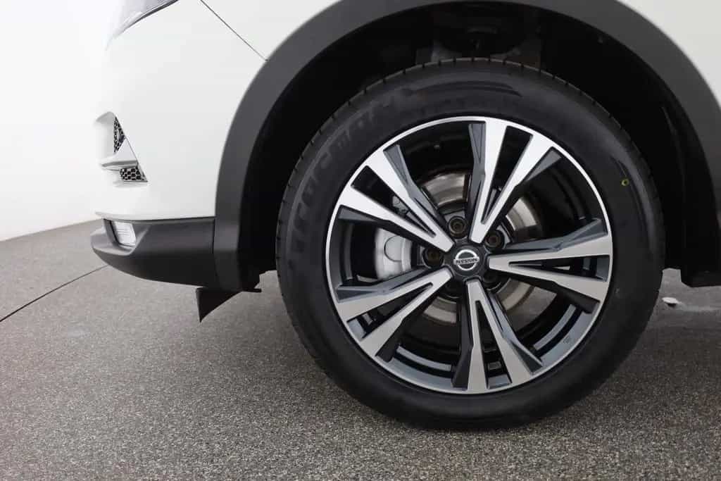 Nissan Qashqai 1.6 DIG-T N-Connecta Pano LED Navi 360° 05/2018-photo-28