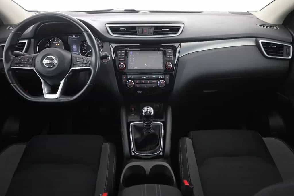 Nissan Qashqai 1.6 DIG-T N-Connecta Pano LED Navi 360° 05/2018-photo-8