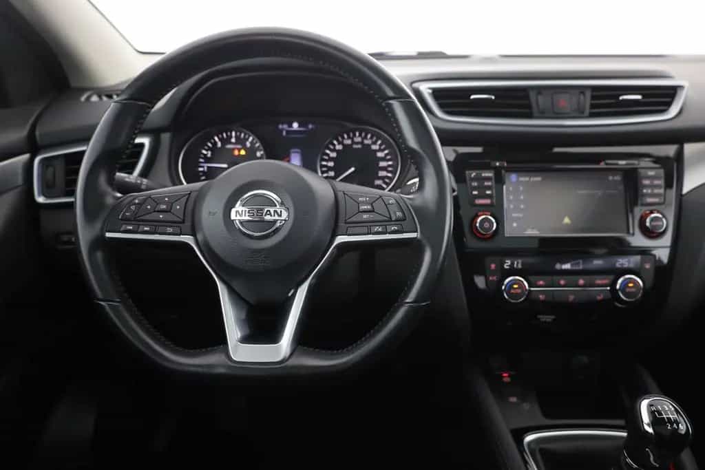 Nissan Qashqai 1.6 DIG-T N-Connecta Pano LED Navi 360° 05/2018-photo-9