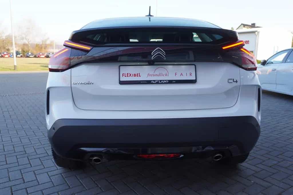 Citroën C4 PureTech 130 Aut. LED Navi Head-Up Kamera 08/2022-photo-3