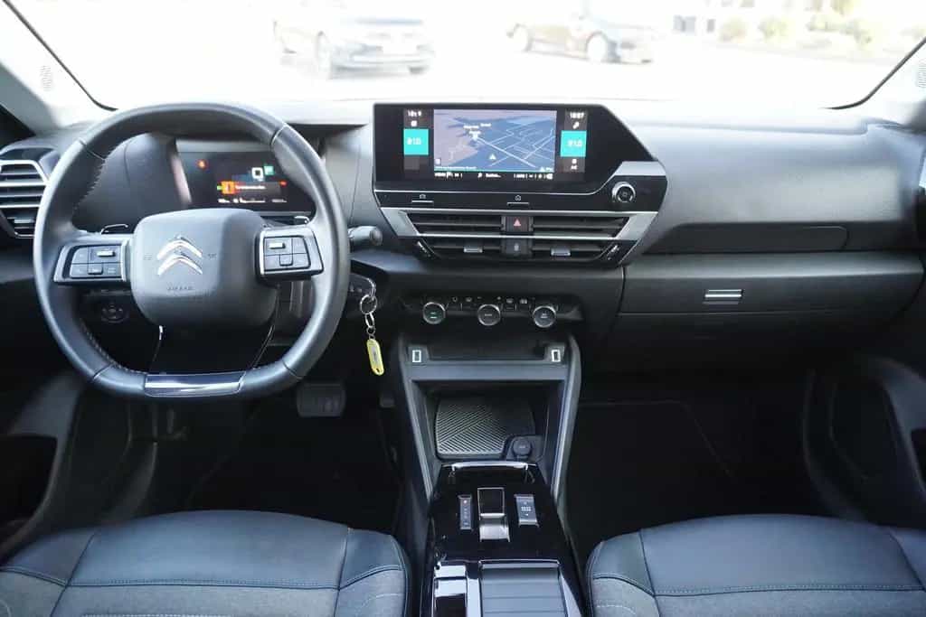 Citroën C4 PureTech 130 Aut. LED Navi Head-Up Kamera 08/2022-photo-9