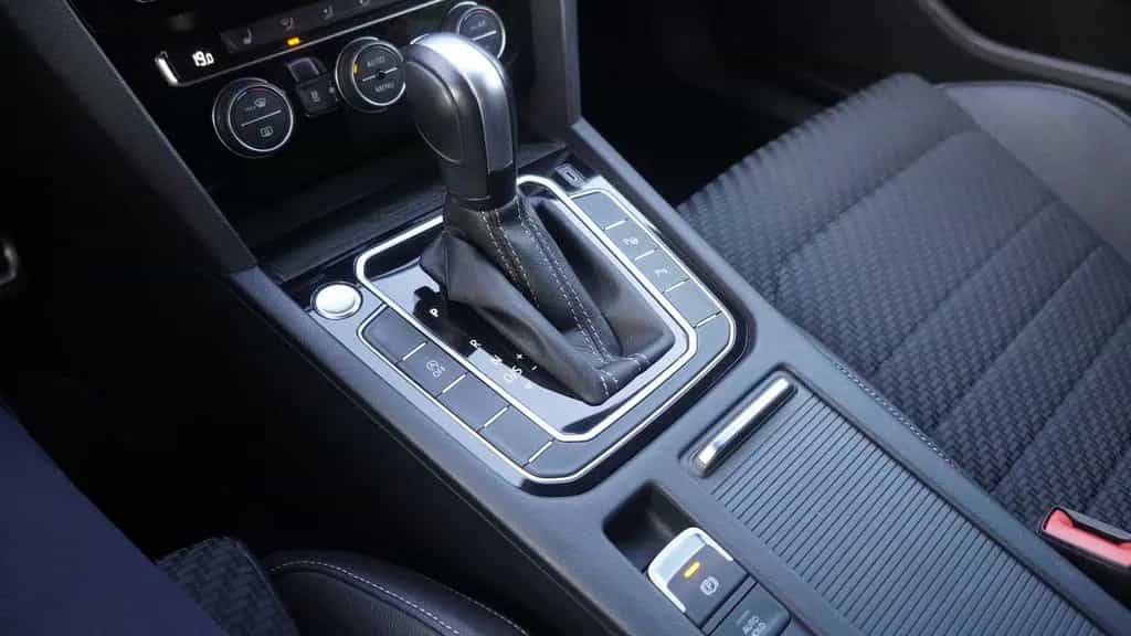 Volkswagen Passat Variant 2.0 TSI R-Line Standheizung AHK 12/2019-photo-19